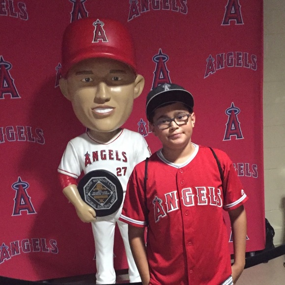 Profile Picture of John Huss (@texa5head5h0t) on Poshmark