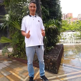 Profile Picture of Mauricio Muñoz (@mauromunoz_) on Instagram