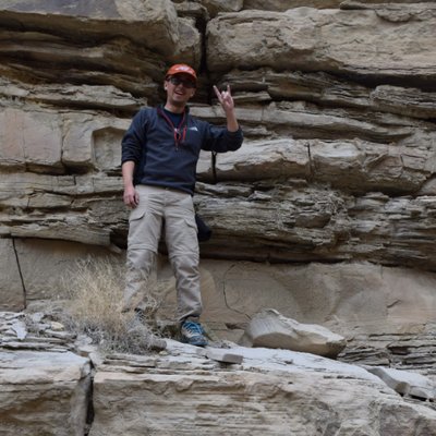 Profile Picture of Jinyu Zhang (@wilcoxgeologist) on Twitter