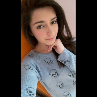 Profile Picture of Irene (@ChrisAndAirin) on Twitter