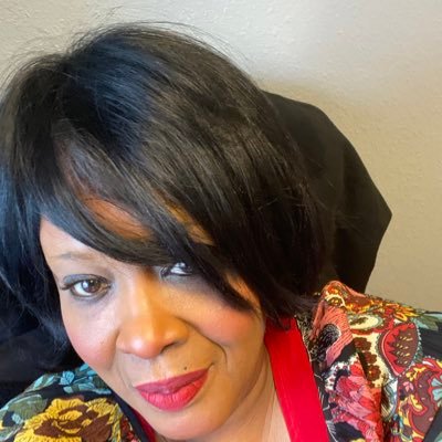 Profile Picture of Denise Rhodes (@AuntieBerniece) on Twitter