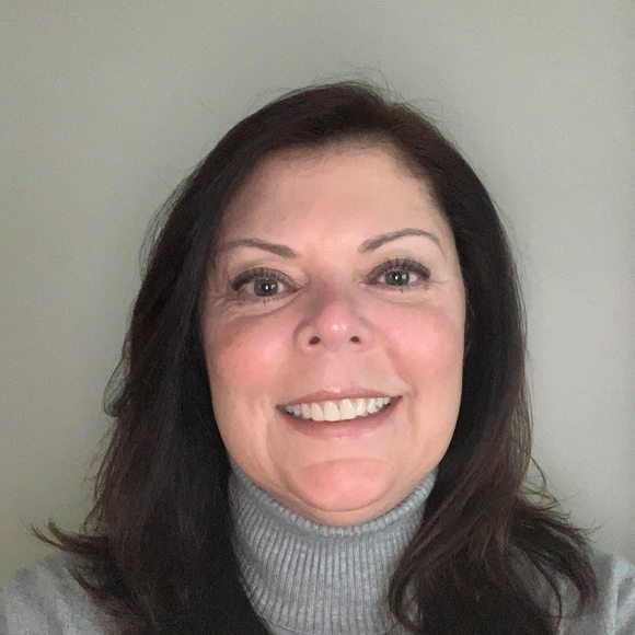 Profile Picture of Madeline Friedrichsen (@madelinefrie239) on Poshmark