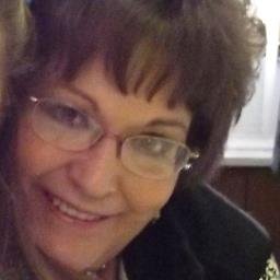 Profile Picture of Nancy Carlsen (@finewinecolors) on Twitter