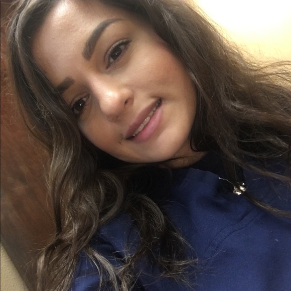 Profile Picture of Nour Al (@nour_al) on Poshmark