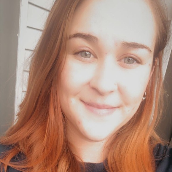 Profile Picture of Cassidy Branton (@cbranton1006) on Poshmark