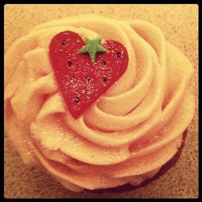 Profile Picture of Lillian Sands (@lilliansands) on Twitter