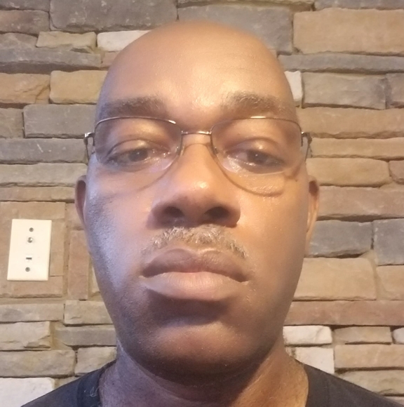 Profile Picture of Joseph Felton (@feltonjoe) on Poshmark