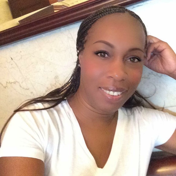 Profile Picture of Rhoda Mitchell (@rho16) on Poshmark