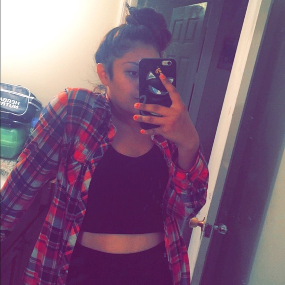 Profile Picture of Janet Cuevas (@jhannettcuevas) on Poshmark