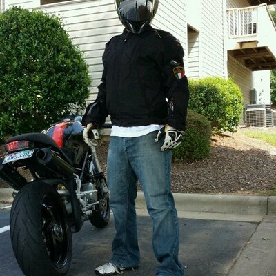 Profile Picture of Chris Henick (@ChrisHenick) on Twitter