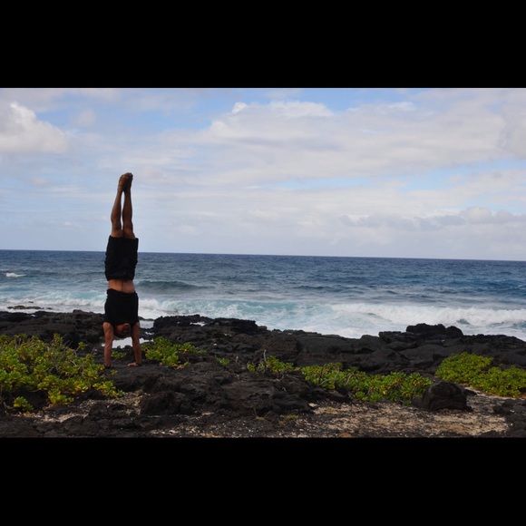 Profile Picture of Victor Capili (@victorcapili) on Poshmark