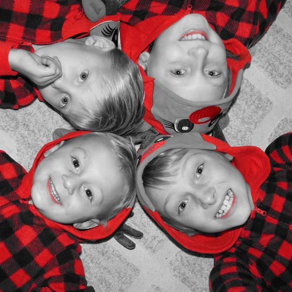 Profile Picture of Melanie Lipka (@melanielipka) on Poshmark