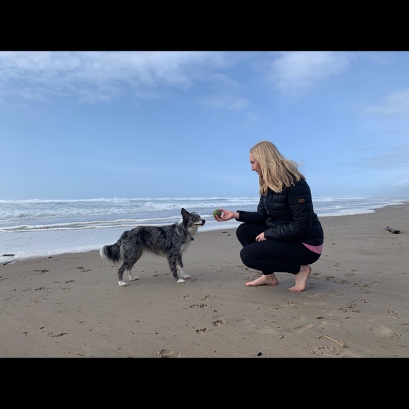 Profile Picture of Julia Cameron (@juliac723) on Poshmark