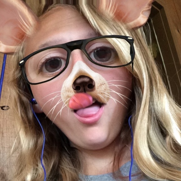 Profile Picture of Kaylee Nygaard (@kayleenygaard) on Poshmark