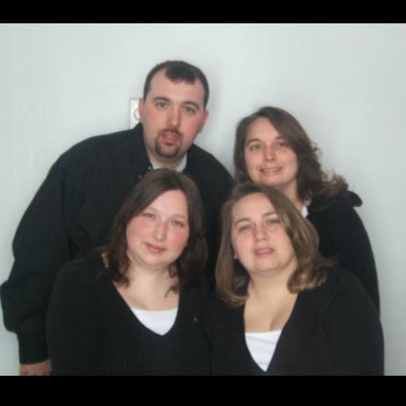 Profile Picture of Dona Piercey (@donamsnow) on Poshmark