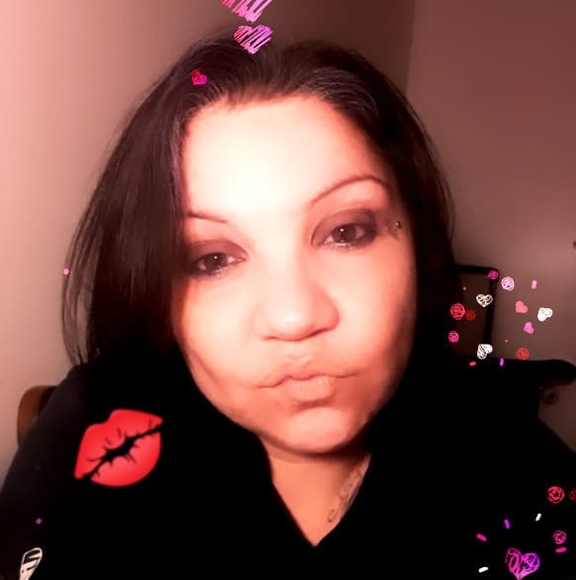 Profile Picture of Michelle Lachusa (@shellbelle1904) on Poshmark