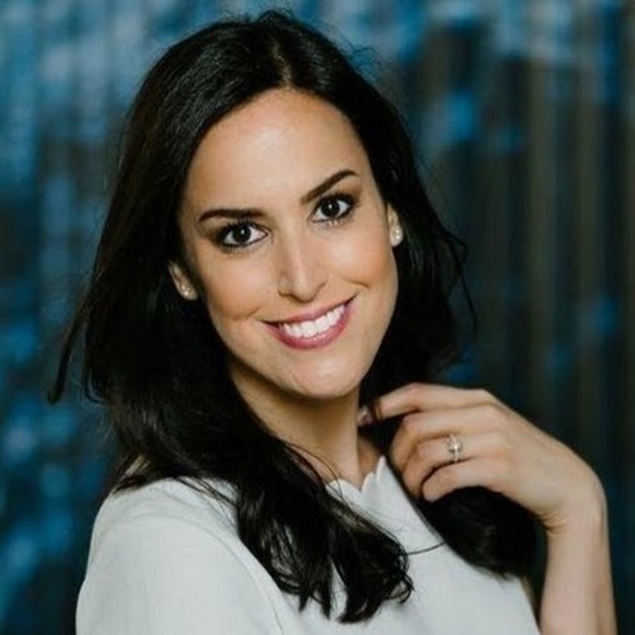 Profile Picture of Stacey Laitman zryb (@stlz1215) on Poshmark