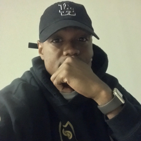 Profile Picture of Chris Sylvester (@chrissly) on Poshmark