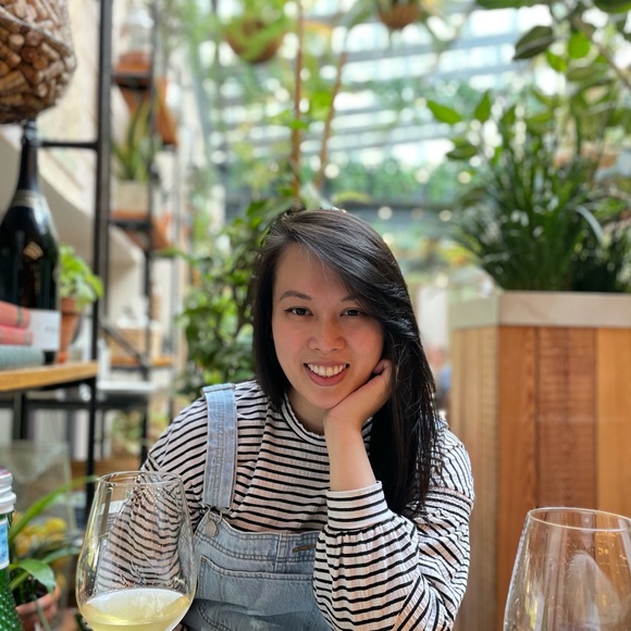 Profile Picture of Cindy Chung (@kojiya) on Poshmark