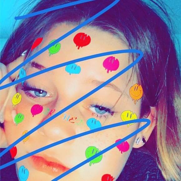 Profile Picture of Bryanna Amick (@bryannaamick) on Poshmark