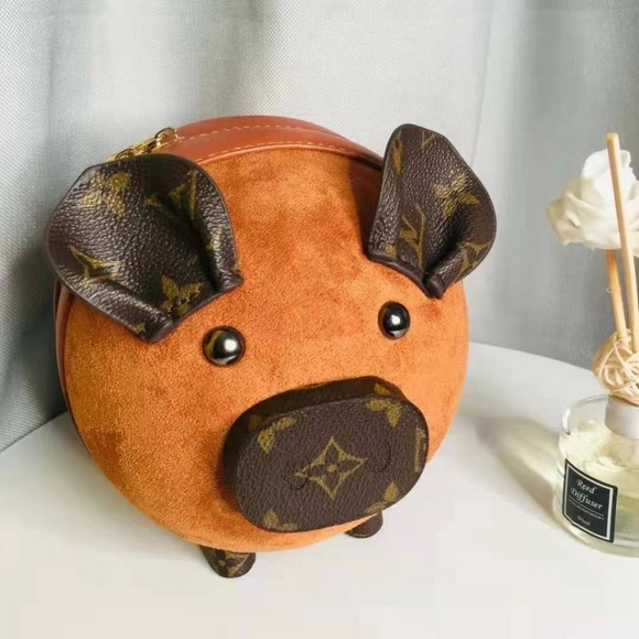 Xiaoxiao Xiaohui - Poshmark Profile Picture of Xiaoxiao Xiaohui (@xiaohuihuioooo) on Poshmark