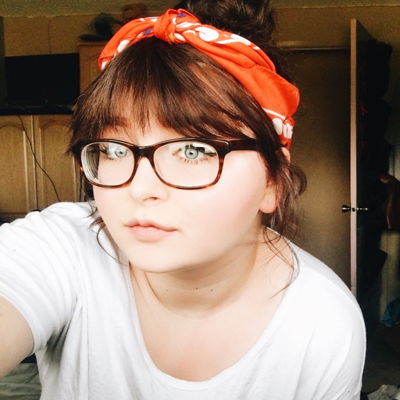 Profile Picture of Kayla Discher (@kayladisch6) on Poshmark