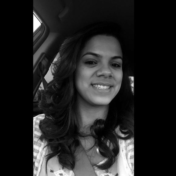 Clarissa Camacho - Poshmark Profile Picture of Clarissa Camacho (@clvrissaa_) on Poshmark