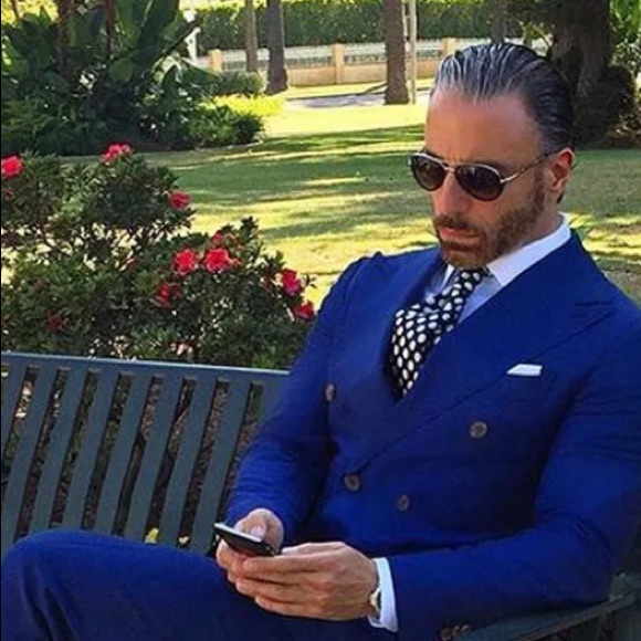 Profile Picture of Aaron Lauer (@alauer91) on Poshmark
