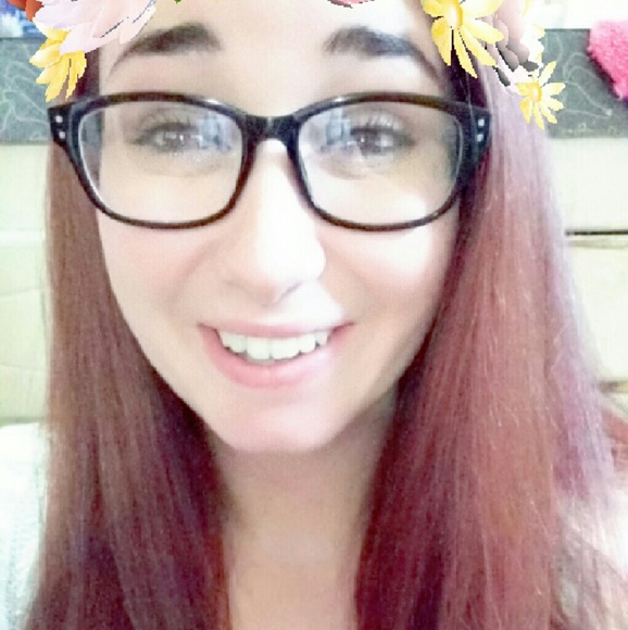 Profile Picture of Christina Lodwick (@tina_lodwick1) on Poshmark