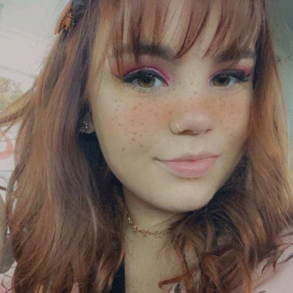 Profile Picture of Hannah Fanning (@han16michelle) on Poshmark