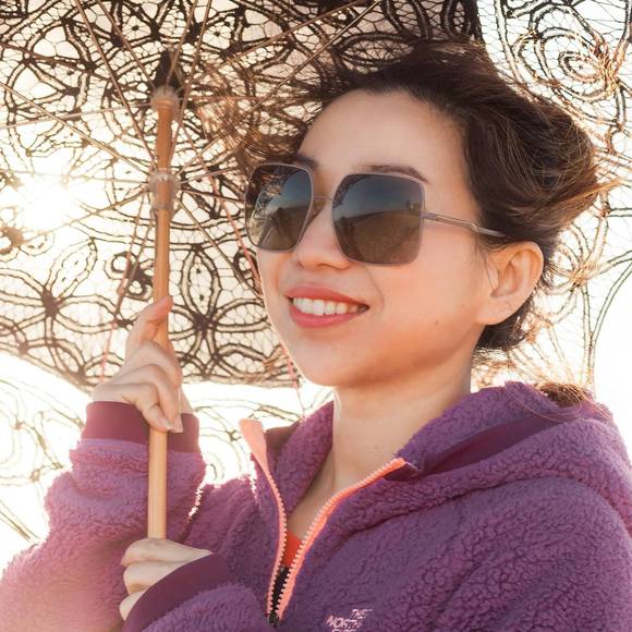 Profile Picture of Jennifer Liu (@jenniferliu111) on Poshmark