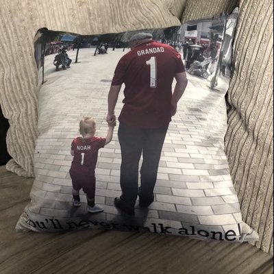 Profile Picture of David Totten (@puggie1234) on Twitter