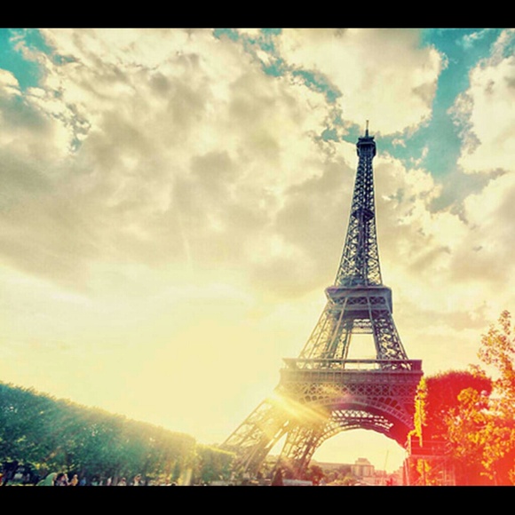 Profile Picture of Erica Marquez (@emar92) on Poshmark