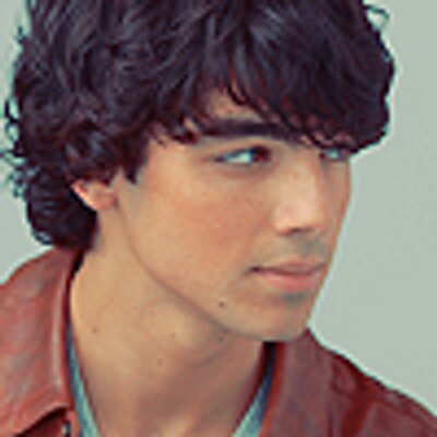Profile Picture of Joe Jonas Spain (@joejspaincom) on Twitter