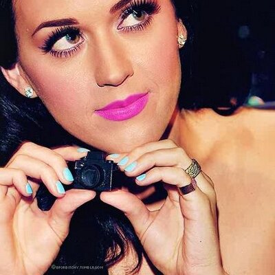 Profile Picture of CleopatraSwiftKaty ☀ (@CleoSwiftPerry) on Twitter