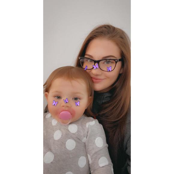 Profile Picture of Arianna Blake-crenshaw (@ariannablake89) on Poshmark