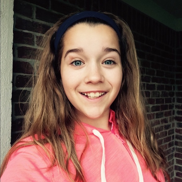 Profile Picture of Megan Zuranski (@megan_cz) on Poshmark