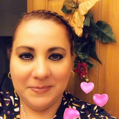 Profile Picture of Rosalinda Flores Camarillo (@Rosalin20090774) on Twitter