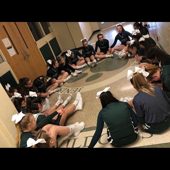 Profile Picture of Bre Manciu (@bmanciu05) on Poshmark