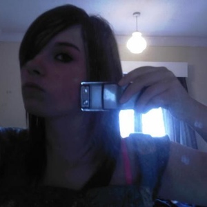 Profile Picture of Amy Taylor (@amybot_t) on Myspace