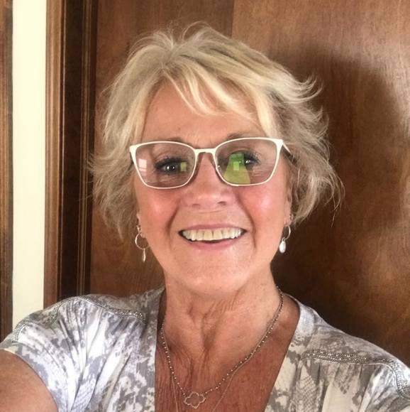 Profile Picture of Renae Depagter (@ard4health) on Poshmark