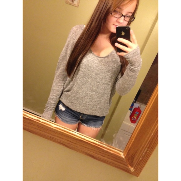 Erin Disalvo - Poshmark Profile Picture of Erin Disalvo (@erinlovesfood_) on Poshmark