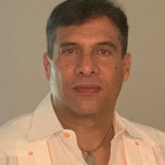 Profile Picture of Andres Caballero (@aecr11) on Poshmark