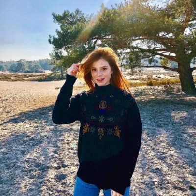 Profile Picture of Ginny Weasley❄️🎄 (@DrinkGingerHead) on Twitter