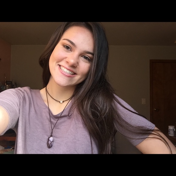 Profile Picture of Daniella Towey (@dtowey9) on Poshmark