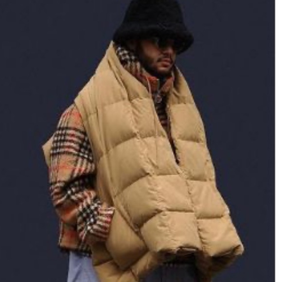 Profile Picture of Woor Chung (@woor91) on Poshmark