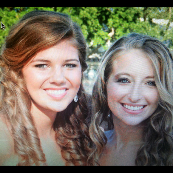 Profile Picture of Rebecca Meeder (@rmeeder) on Poshmark