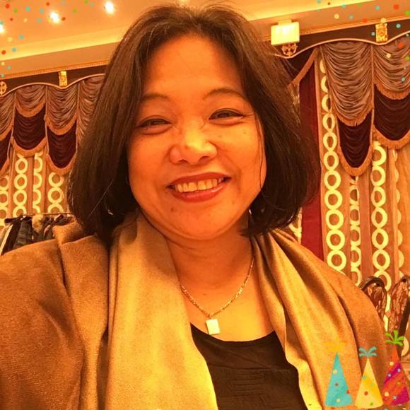 Profile Picture of Lori Decosta (@lori_decosta) on Poshmark