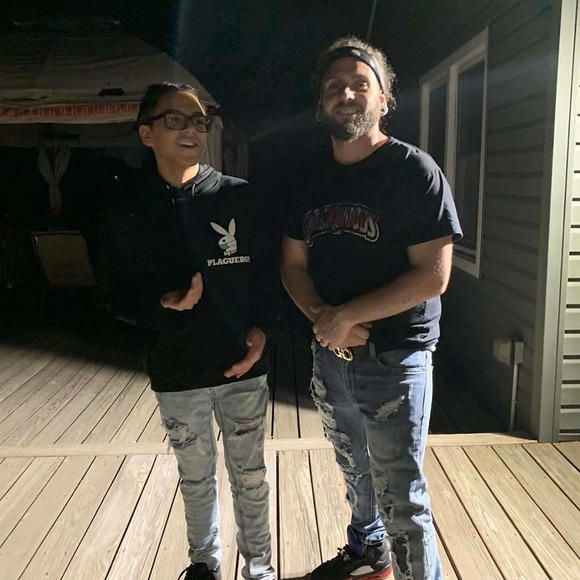 Profile Picture of Andrew Brower (@andrewbrower) on Poshmark