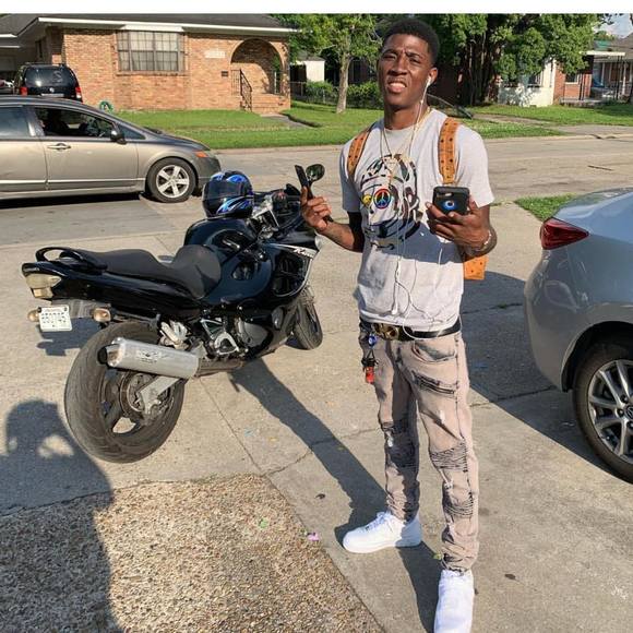 Profile Picture of David Franklin (@itsmedf3) on Poshmark